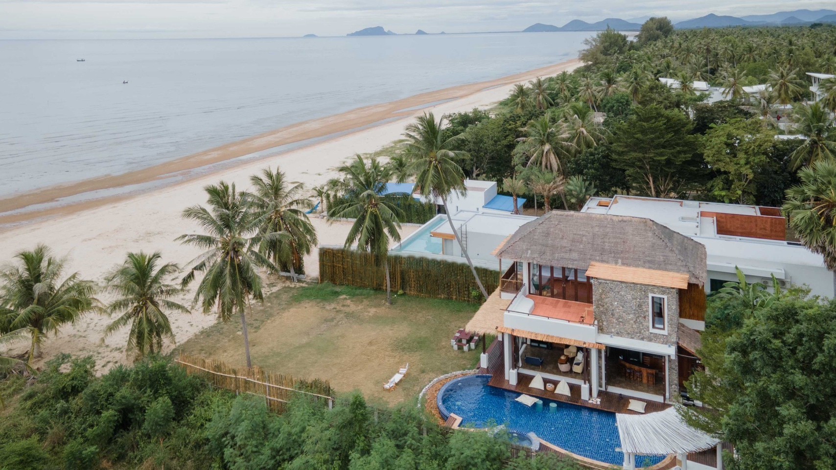 HR15061 บ้านพักติดทะเล The Pamila Beach Villa Kuiburi