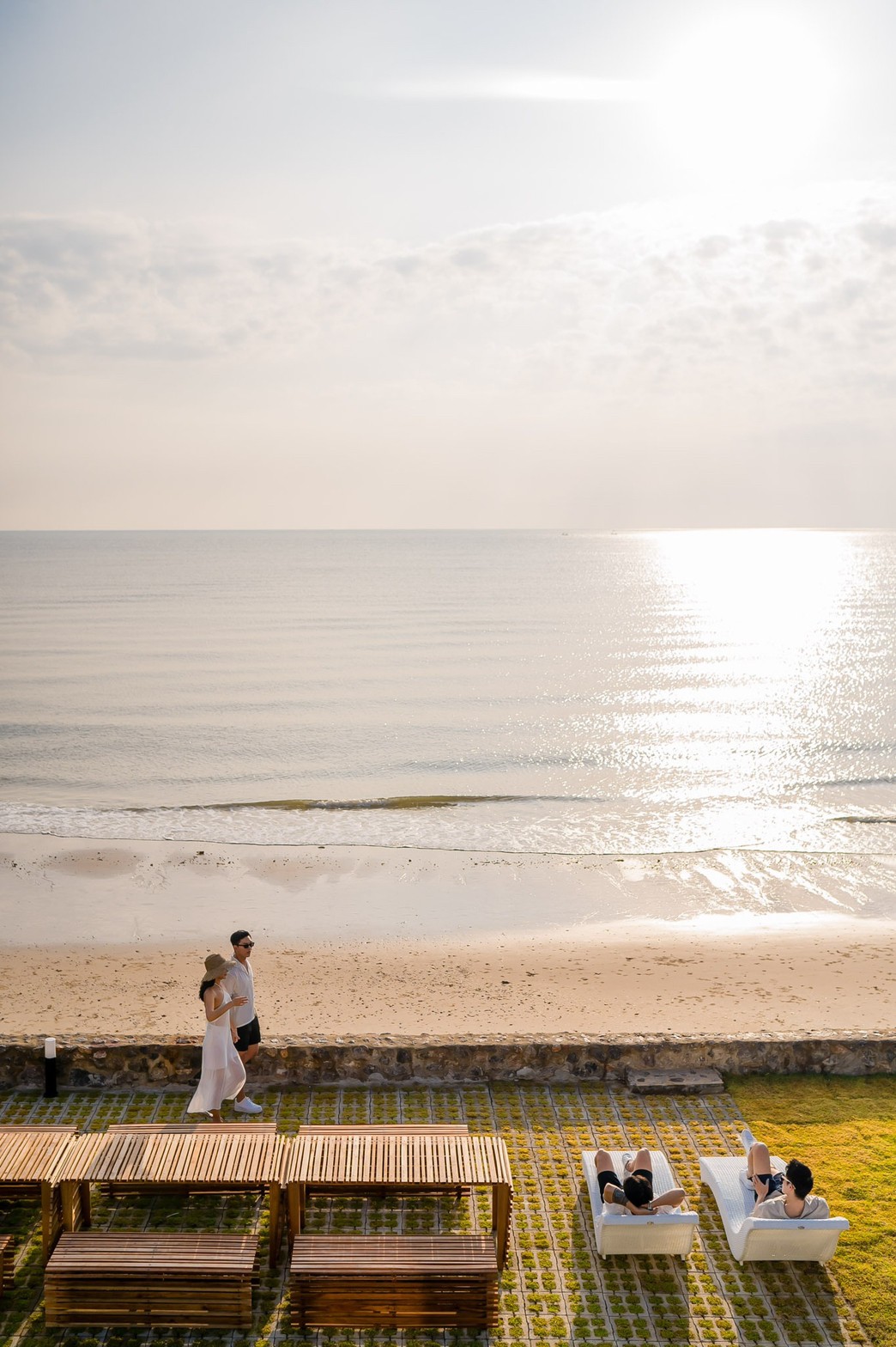 HR15060 บ้านพักติดทะเลชะอำ The Leon Beach Pool Villa Cha Am