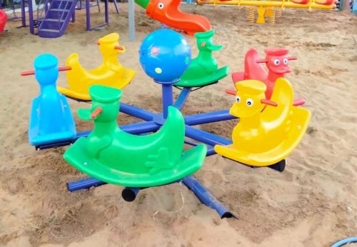 ม้าหมุนเป็ด