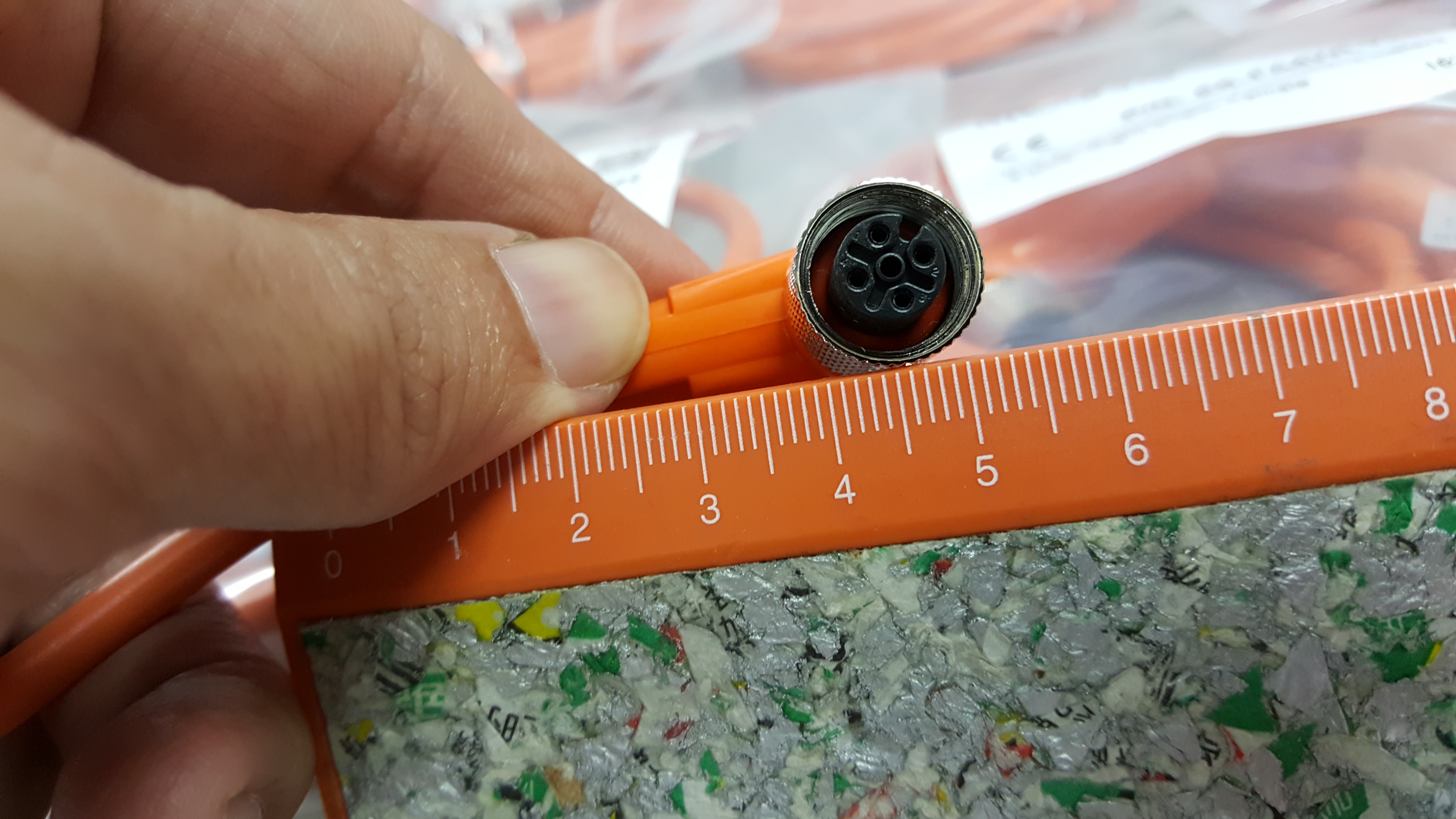 สายพร้อม CONNECTOR แบบงอ90 เกลียว M12 แบบ 4 ขา ยาว 2m.