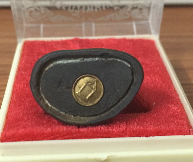 พระกริ่งพนมรุ้ง หลวงพ่อเที่ยงวัดเขากระโดง จ.บุรีรัมย์