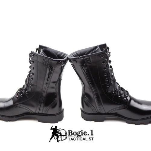 New.9H Bogie1 รองเท้าคอมแบท ซิปข้าง รุ่น 9H รองเท้าคอมแบท รองเท้าทหาร รองเท้า รด รองเท้าตำรวจ รองเท้าฝึก แบรนด์ Bogie1 มีซิปด้านข้าง 9 รู ความสูง 10 นิ้ว จากพื้น หนังแท้ 100% สวมใส่สบาย หนังนิ่ม ไม่กดเท้า น้ำหนักเบา ขัดเงาง่าย แถมรองพื้นด้วยแผ่นยางพาราอย่
