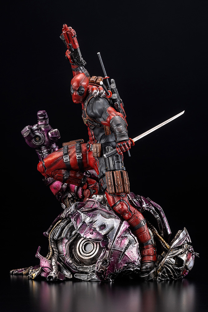 เปิดจอง : DEADPOOL FINE ART STATUE SIGNATURE SERIES -Featuring the Kucharek Brothers-