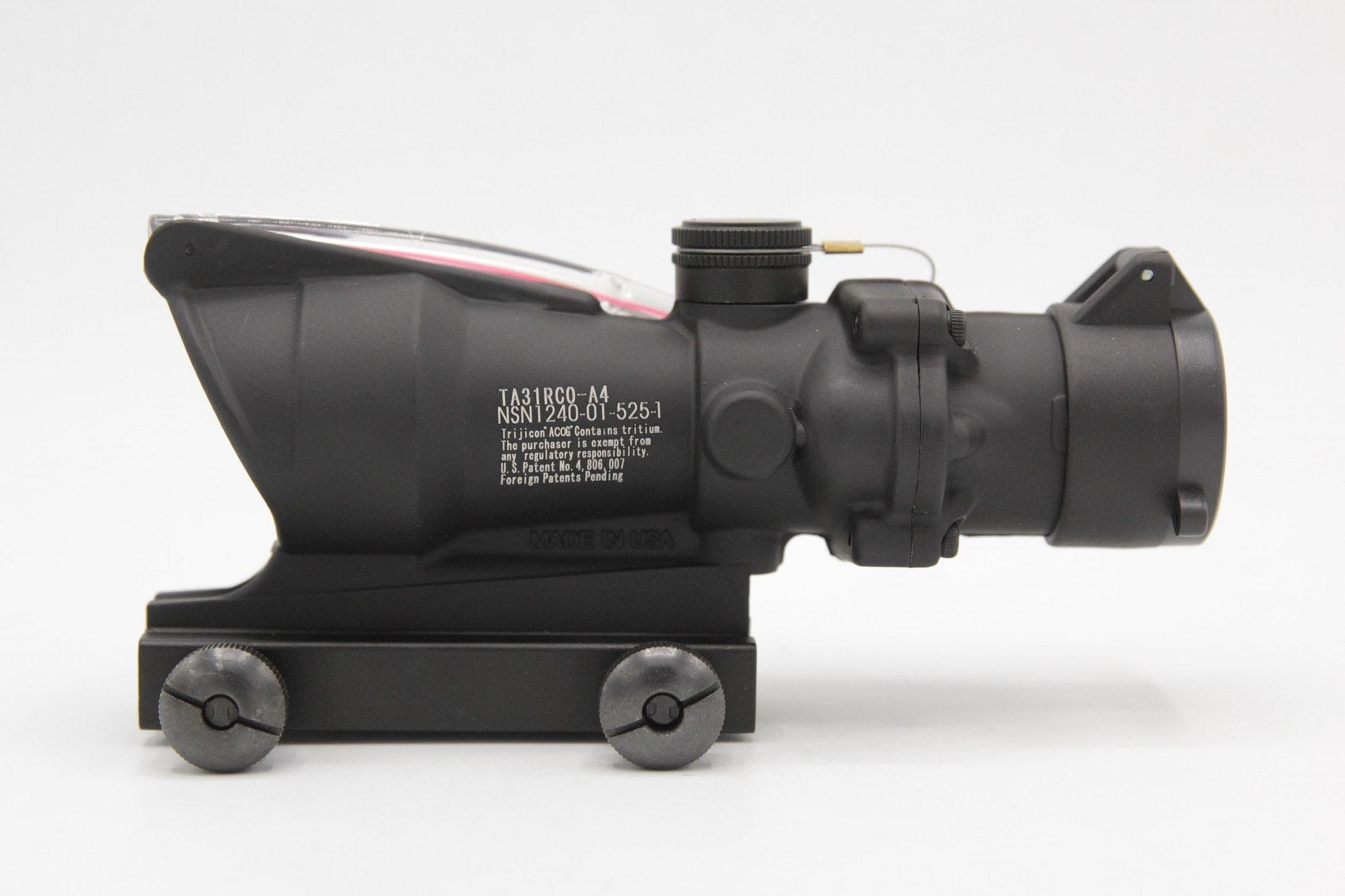 สโคป ยี่ห้อ Trijicon Acog TA31 รุ่น Optic Fiber 4*32 คุณสมบัติ : สโคปกำลังขยาย4เท่าตายตัว หน้าเลนส์กว้าง32mm. สโคปปรับใน สามารถปรับได้ด้วยมือเปล่าไม่ต้องใช้เครื่องมือ เป้าเล็งเป็นแบบลูกศร (Chevron Reticle) ตัวเป้าเป็นสีแดง ใช้ความสว่างจากถายนอก ผ่านไฟเบอร