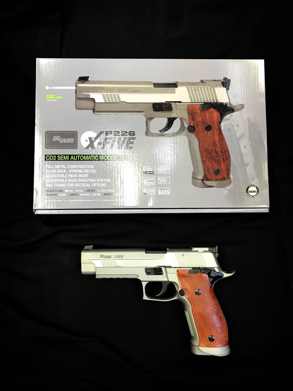 https://youtu.be/7J4wyMSnt18 Cybergun SIG Sauer P226 X-Five Co2 Product Brand: Cybergun Weight: 1,219 g Length: 225 mm Magazine: 26 BBs Max Velocity 388 fps Shooting Mode: Semi Auto ราคาพิเศษ