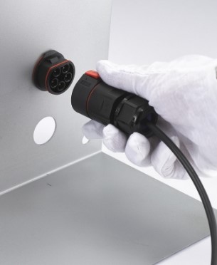 ปลั๊กคอนเนคเตอร์กันน้ำ ใช้กับสายไฟ ขนาด 0.5 ถึง 1.5 mm² แบบ 5 เส้น ข้อต่อสายไฟแบบหนีบ