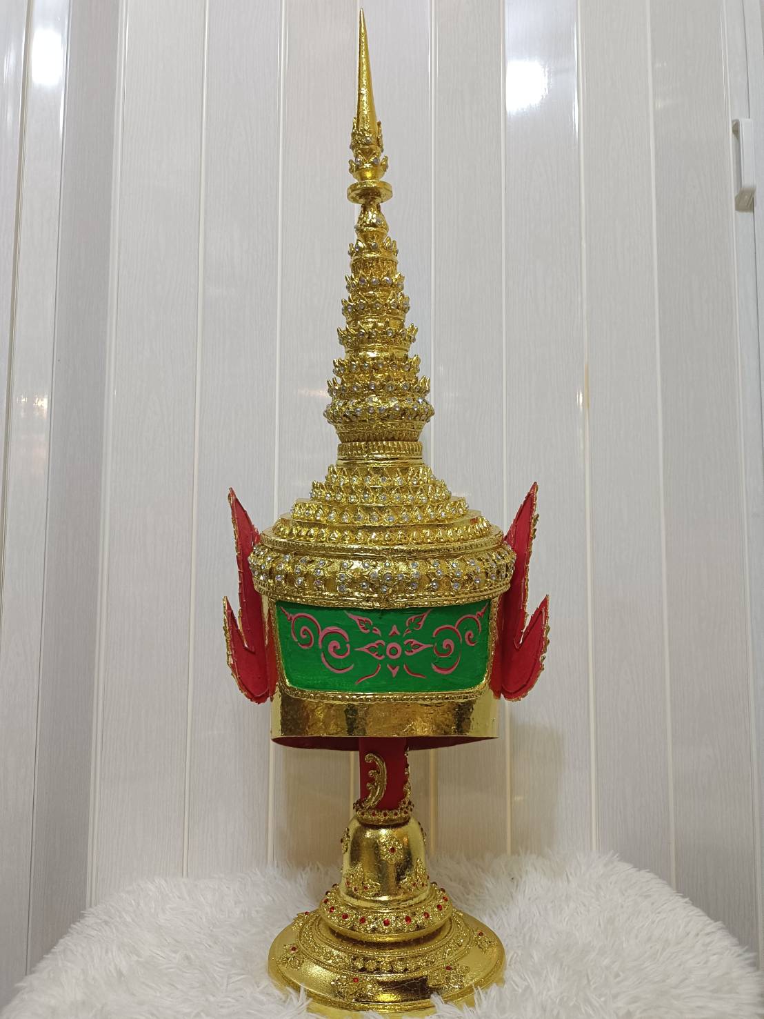 เศียร พระลักษณ์ ขนาดครอบ พร้อมฐานไม้อัดสีแดงฟรี