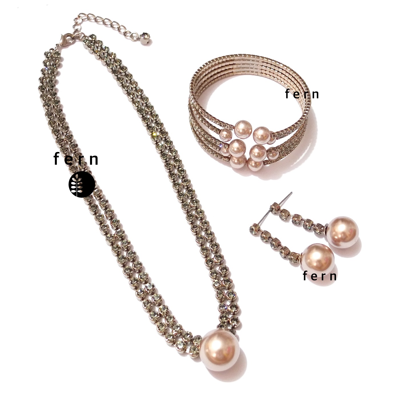 เครื่องประดับชุด : ตัวอย่างค่ะ : หลายชิ้นงานของทางร้าน สามารถจับเข้าชุดกันได้ สวยน่ารัก หวานๆ ค่ะ