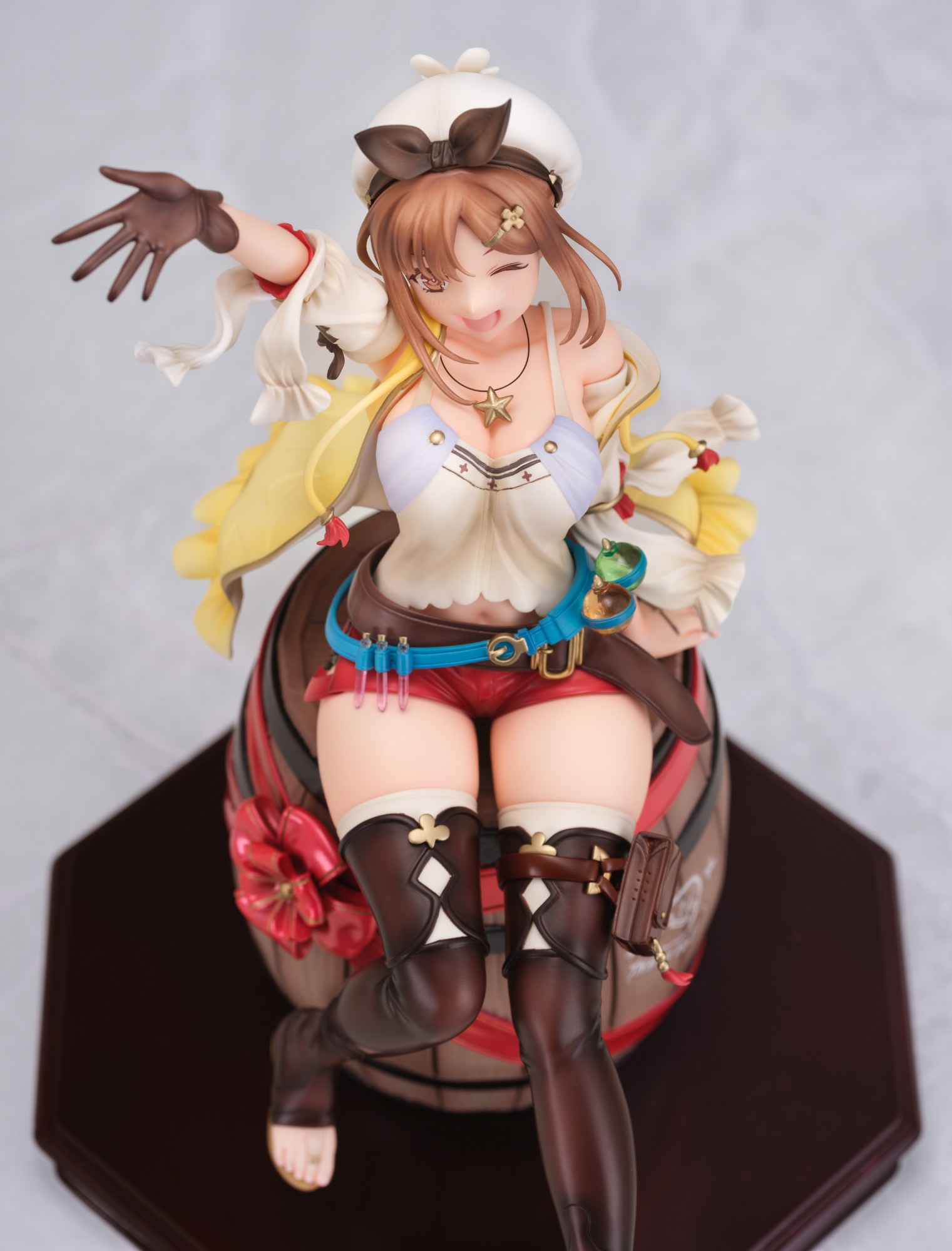 เปิดจอง : Atelier Ryza: Ever Darkness & the Secret Hideout Ryza "Atelier" Series 25th Anniversary ver. DX Edition