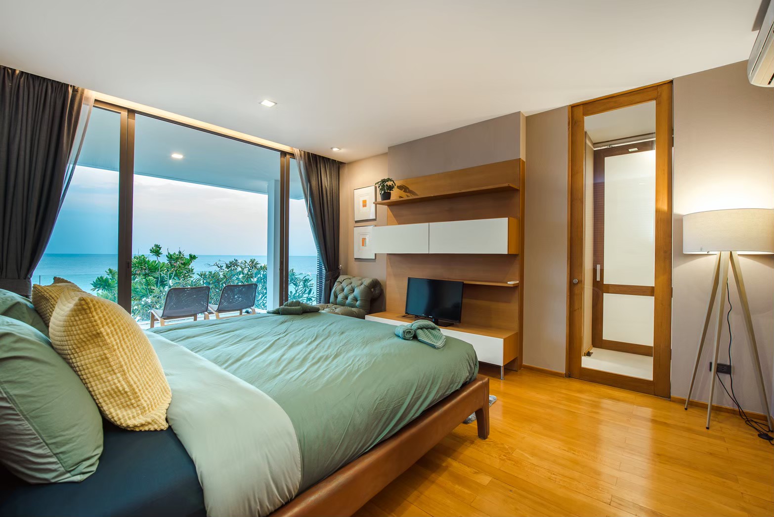 HR15003 บ้านพักชะอำ The Coastal Beach Villa