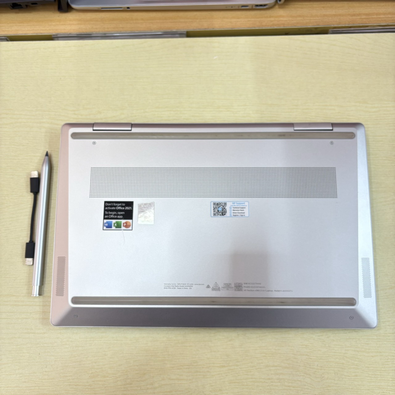 HP PAVILION X360 14 – EK0002TU * NOTEBOOK แบบฝาพับ 360 องศา หน้าจอ TOUCH SCREEN + ปากกา * ติดฟิล์มกันรอยหน้าจอแล้ว สภาพเครื่อง 90%