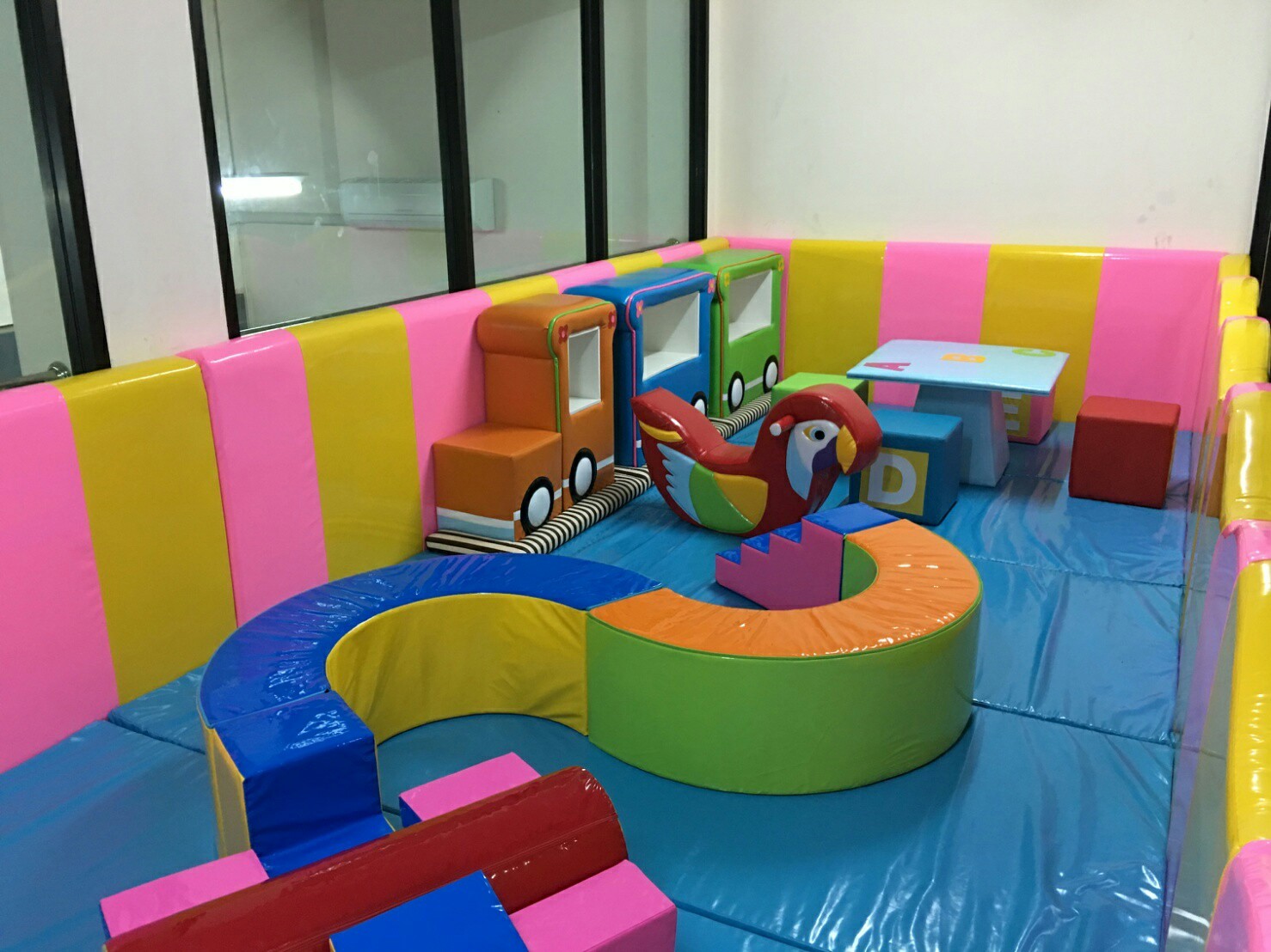 โยกเยกนุ่มนิ่มนกแก้ว