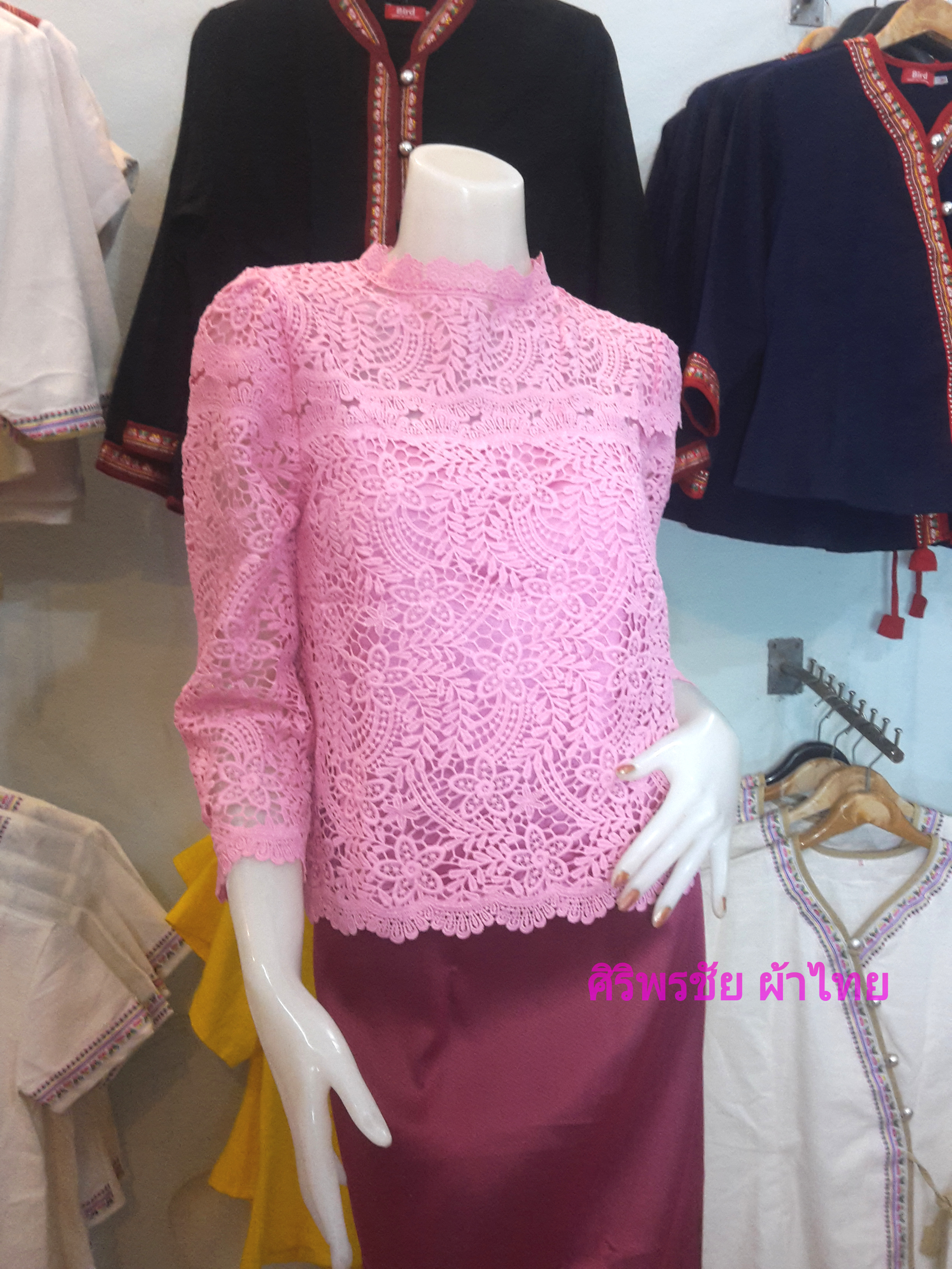 #เสื้อเสื้อลูกไม้สไตน์เกาหลี #เสื้อลูกไม้แขน 5 ส่วน #เสื้อลูกไม้วัยรุ่น #เสื้อทำงานผ้าไทย #เสื้อ เสื้อลูกไม้ใส่กับผ้าซิ่น เสื้อลูกไม้ใส่กับผ้าถุง ตามภาพ FREE SIZE