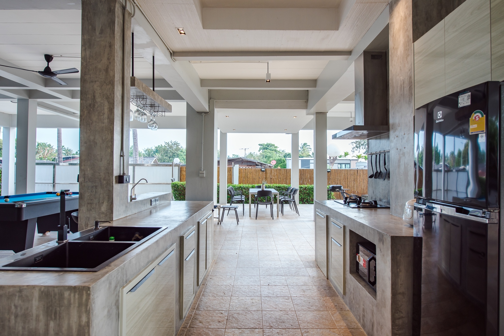 HR15044 บ้านพักติดทะเล กุยบุรี The Cozy Beach Villa