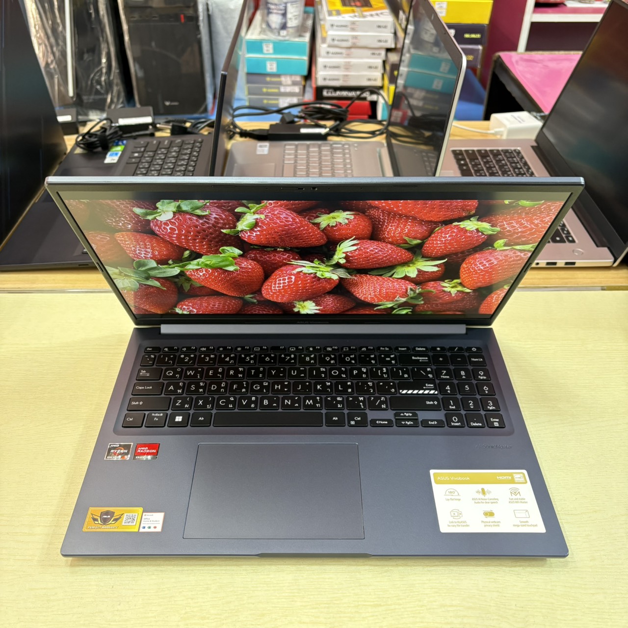 ASUS VIVOBOOK 16 D1603QA – MB501WS สภาพเครื่อง 88%