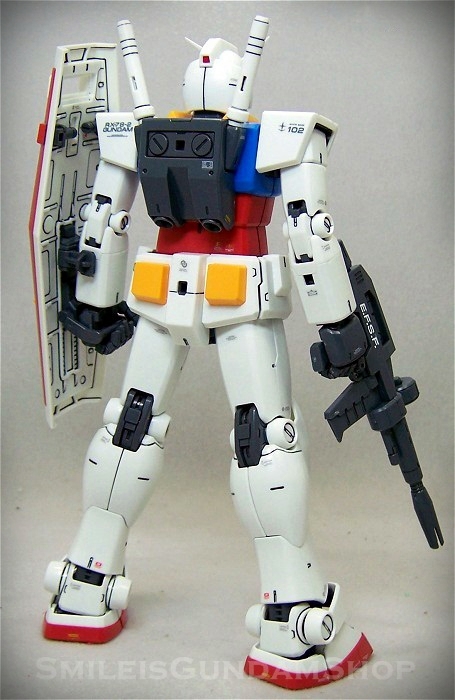 MG 1/100 RX-78-2 GUNDAM Ver. 2.0[014][โมจีนTT]
