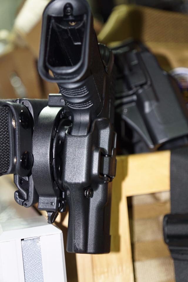 https://youtu.be/VsWr5B01xGQ New.อุปกรณ์แต่ง ซองปืนพกนอก BLACKHAWK GLOCK17, GLOCK19, GLOCK26 ของแท้ ราคาพิเศษ