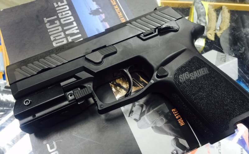 New.เลเซอร์แดงยุทธวิธีติดปืนสั้น Sig P320sp และ GLOCK ทุกรุ่น