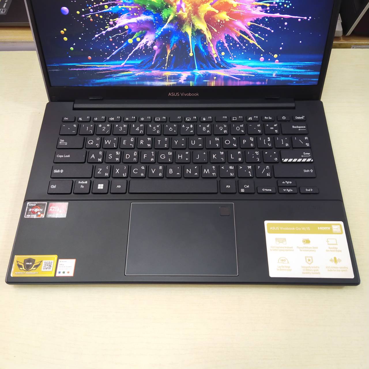 ASUS VIVOBOOK 14 M1404FA-NK552WS สภาพเครื่อง 90% ติดฟิล์มกันรอยหน้าจอแล้ว(ประกัน J.I.B. 13/11/2025)