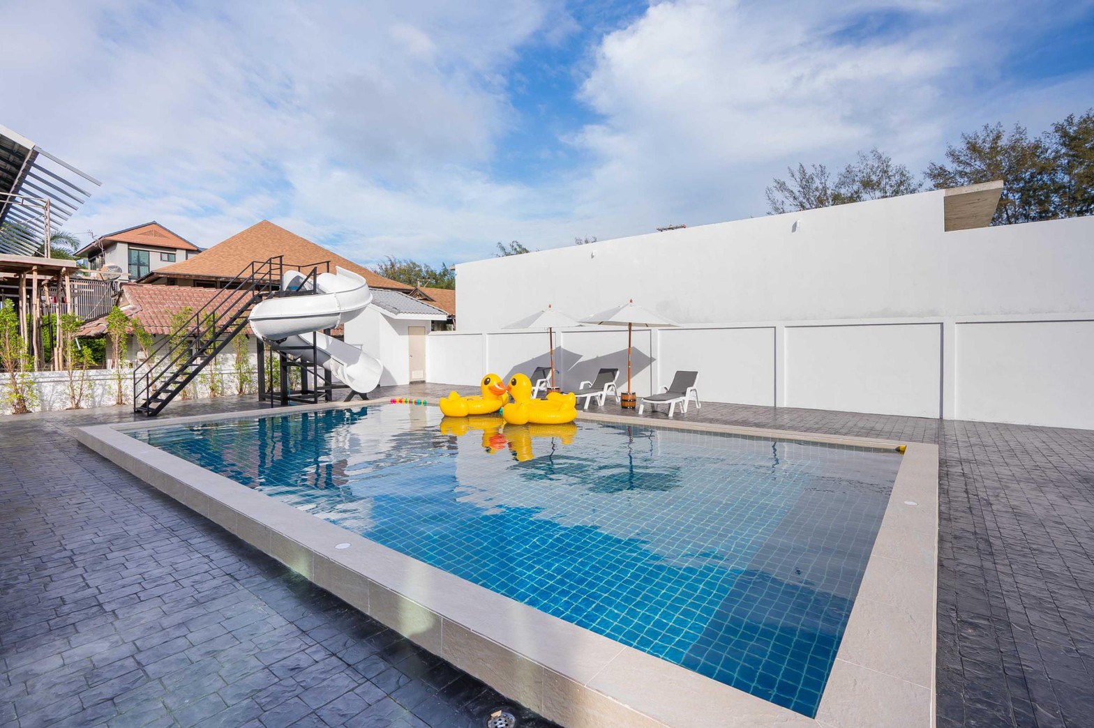 HR15067 บ้านพักใกล้ทะเลชะอำ The Great Beach Pool Villa Cha Am