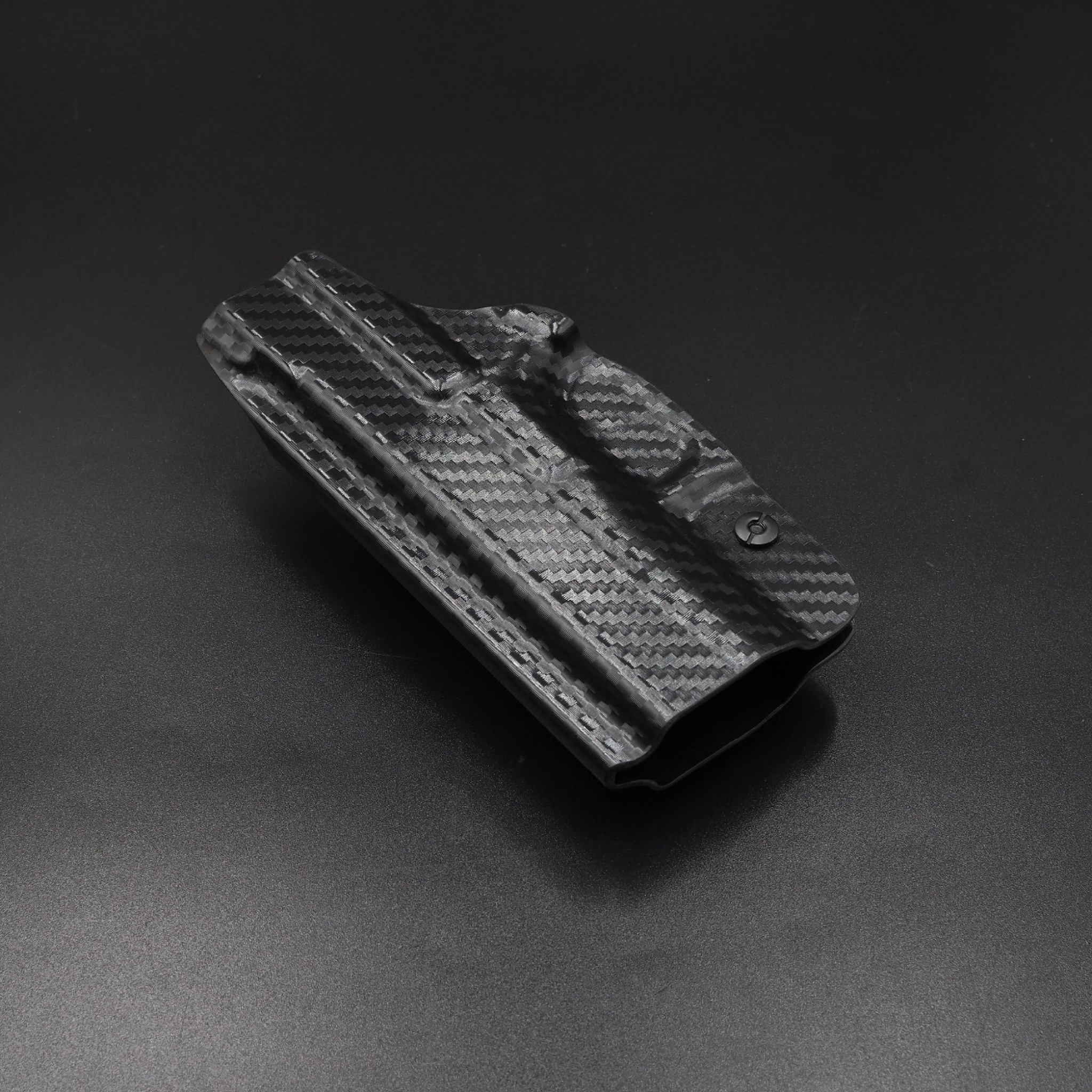New. ซองพกใน Carbon Fiber Glock 43X MOS Warriorland Carbon Fiber Holster Glock 43X MOS ( Warriorland ) - ผลิตจาก Carbon Fiber คุณภาพสูง - แผ่นหนา 2 mm. แข็งแรงทนทา - ออกแบบให้ซองคลุมรอบโกร่งไก ป้องกันอุบัติเหตุ - ซองไม่เก็บความชื้น ทำความสะอาดง่าย - ปรับค