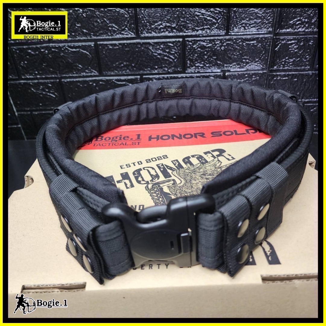 New.Bogie1- เข็มขัดสนามพร้อมรองนวม ผ้า Cordura 1000D ในชุดประกอบด้วย เข็มขัดสนาม 1 เส้น เส้นนวม เสริมความนุ่มสบาย เมื่อนำมาประกอบกัน ทำให้เข็มขัดยุทธวิธีเส้นนี้ มีความพิเศษเพิ่มขึ้น รองรับน้ำหนักได้ดีเยี่ยม ลดแรงกดทับ ทำให้มีความนุ่มสบายในการสวมใส่ สี : ด