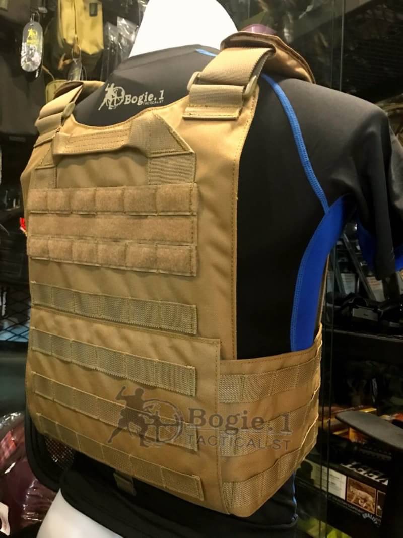 New.เสื้อปลอกเกราะ ตัวจิ๋ว‼️แต่เจ๋ง👍👍 เน้น กระทัดรัดใช้งานคล่องตัว 👉ฟรีไซต์ปรับรอบเอวด้านข้างได้ถึง 40 นิ้ว 👉ปรับไหล่ได้ตามขนาดที่ต้องการ 👉สามารถใส่แผ่นกันกระสุนได้ ราคา1500 บาท มีสี ดำ เขียว ทราย