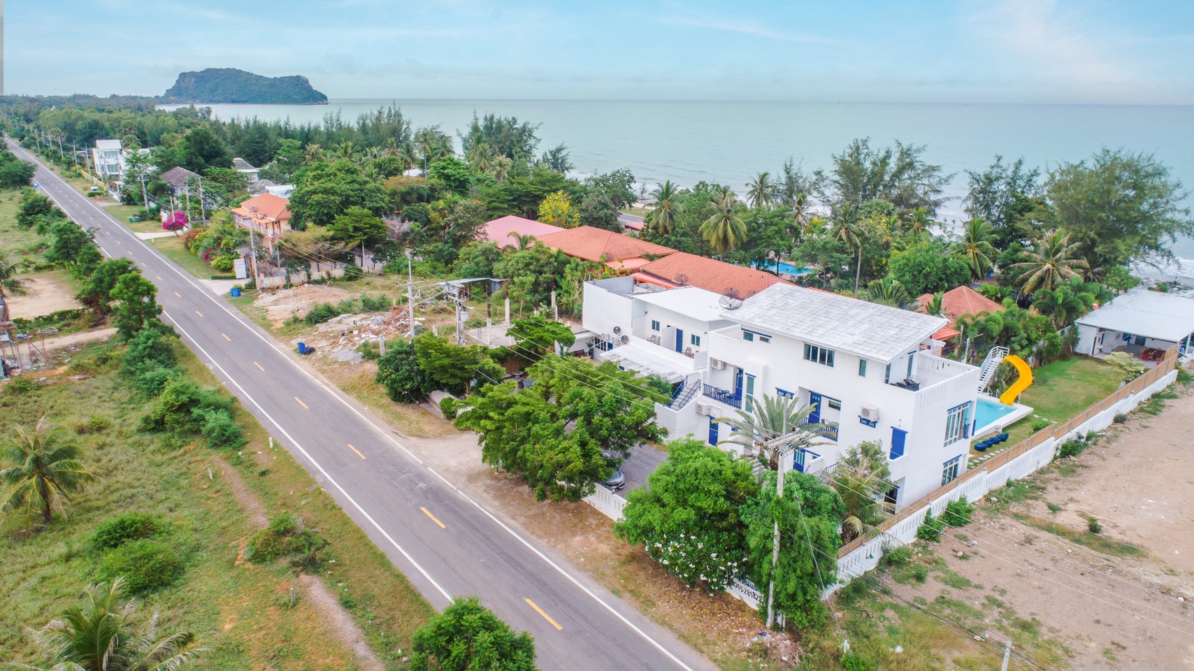 HR15047 บ้านพักติดทะเล The Zarento beach