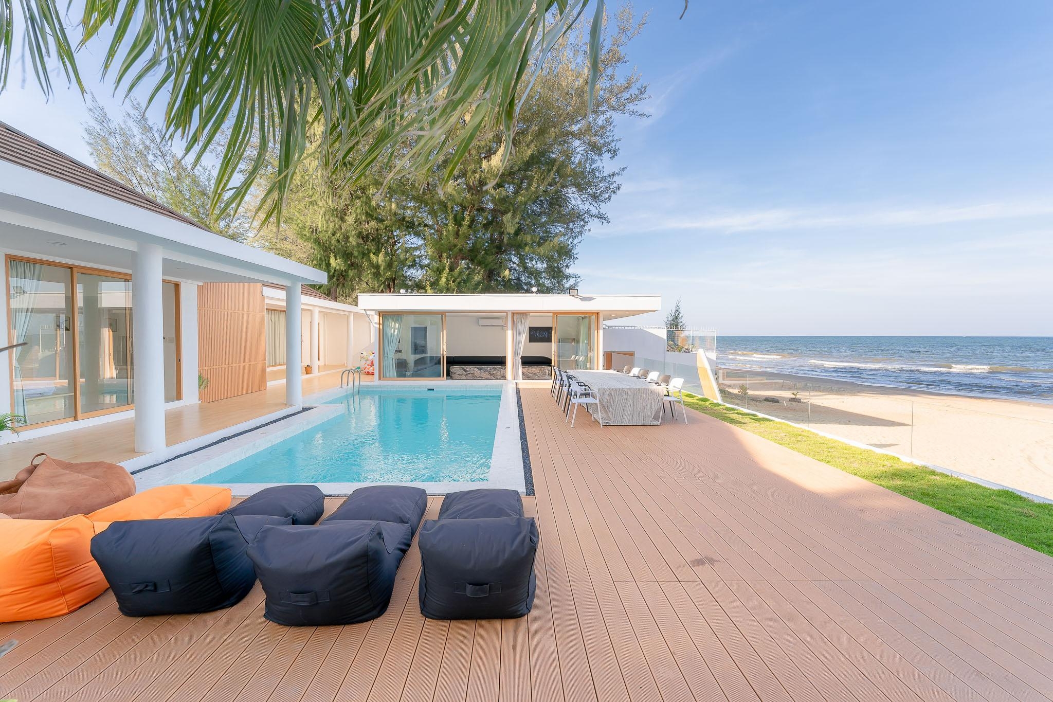 HR15057 บ้านพักติดทะเล The Rocca Beach Villa Pranburi