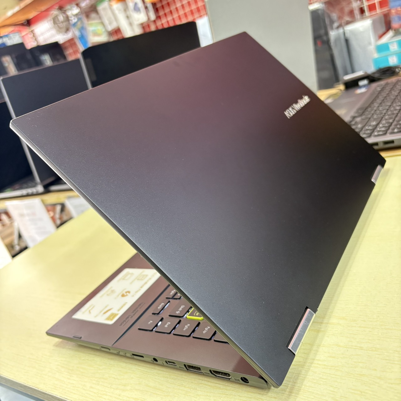 ASUS VIVOBOOOK FLIP 14 TP470EA-EC301WS สภาพเครื่อง 85% ติดฟิล์มกันรอยหน้าจอแล้ว ( 2 IN 1 ฝาพับ 360 องศา หน้าจอ Touch Screen + ปากกา )