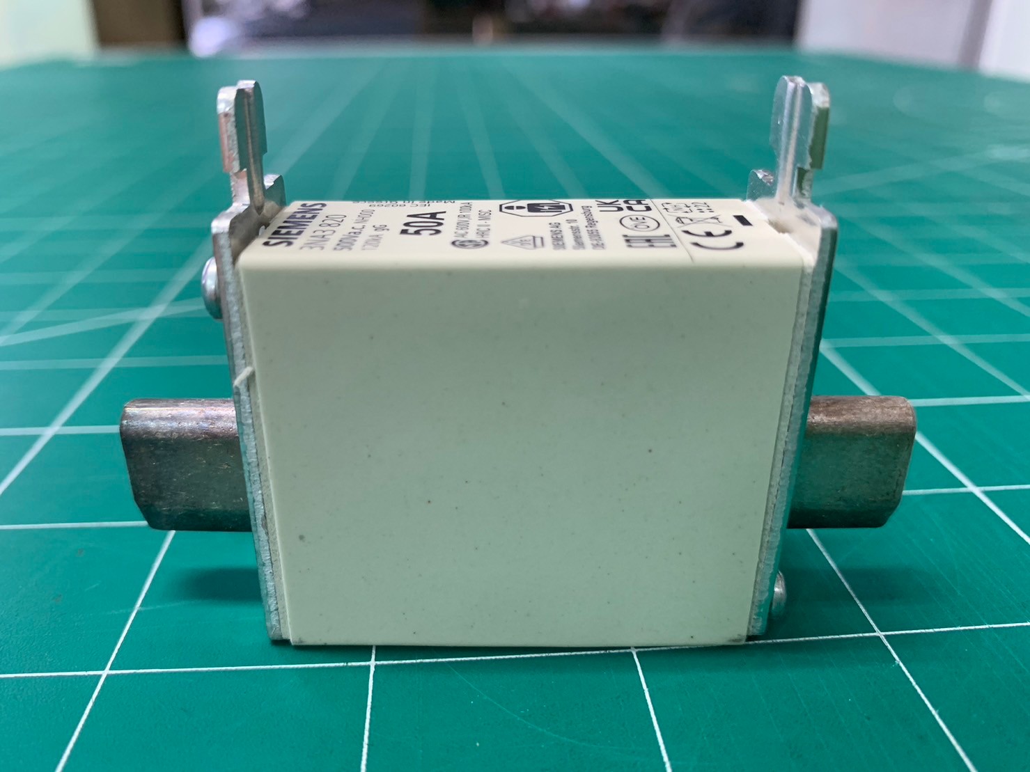 ฟิวส์ 50A 500V SIEMENS NH000 Fuse รุ่น 3NA3 820