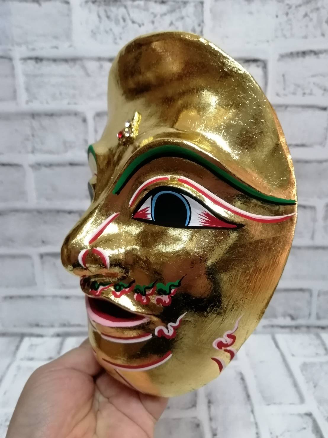 หน้ากาก พระลักษณ์