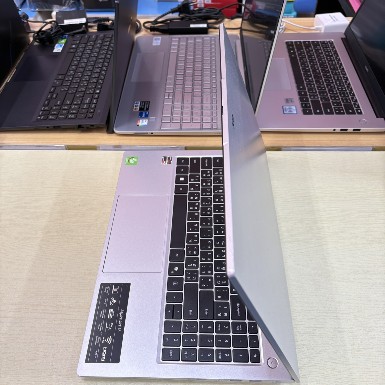 ACER ASPIRE LITE 15 AL15-41P-R47V ประกันศูนย์ 26/02/2027 สภาพเครื่อง 90%