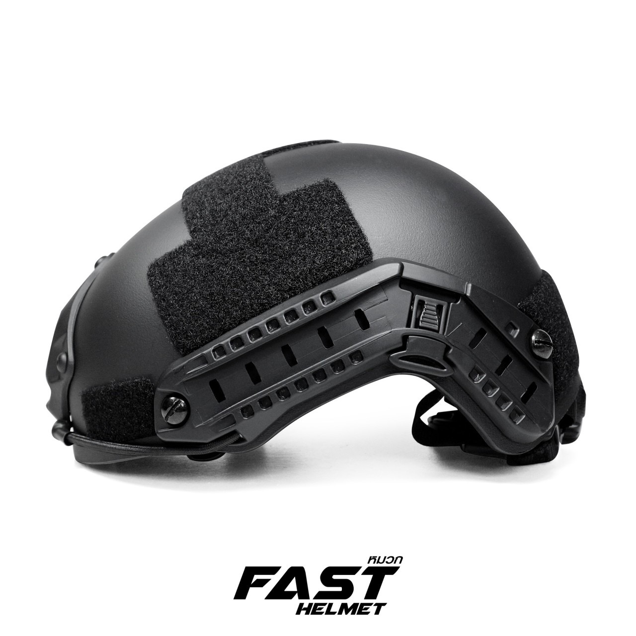 (clapping hands)สินค้าเข้ามาวันนี้ค่ะ (fire)หมวก Fast Helmet ผลิตจากวัสดุ ABS ทนทาน น้ำหนักหมวก 0.75 kg. สายรัดคาง มีที่ปรับความกระชับที่ท้ายทอย รองในหมวกสามารถแกะปรับตำแหน่งได้ (thumbs up)สินค้ามีสีดำ เท่านั้น ราคาส่ง