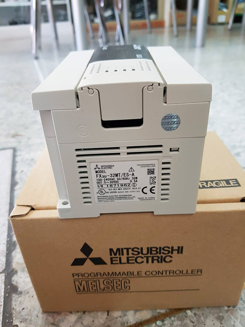 FX3U-32MT/ES-A PLC MITSUBISHI 16 IN/16OUT AC/DC/TRANSISTOR