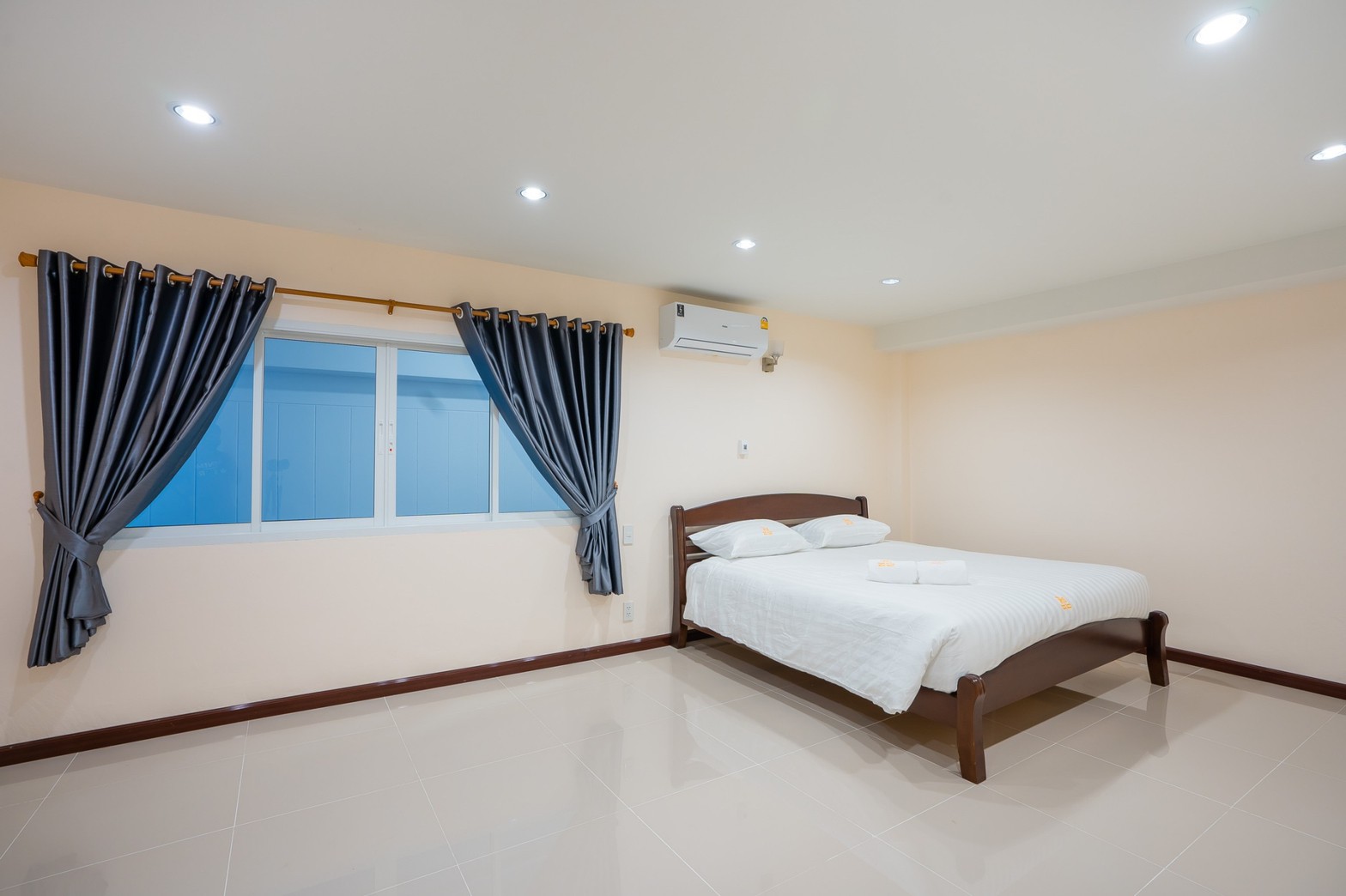 HR15067 บ้านพักใกล้ทะเลชะอำ The Great Beach Pool Villa Cha Am