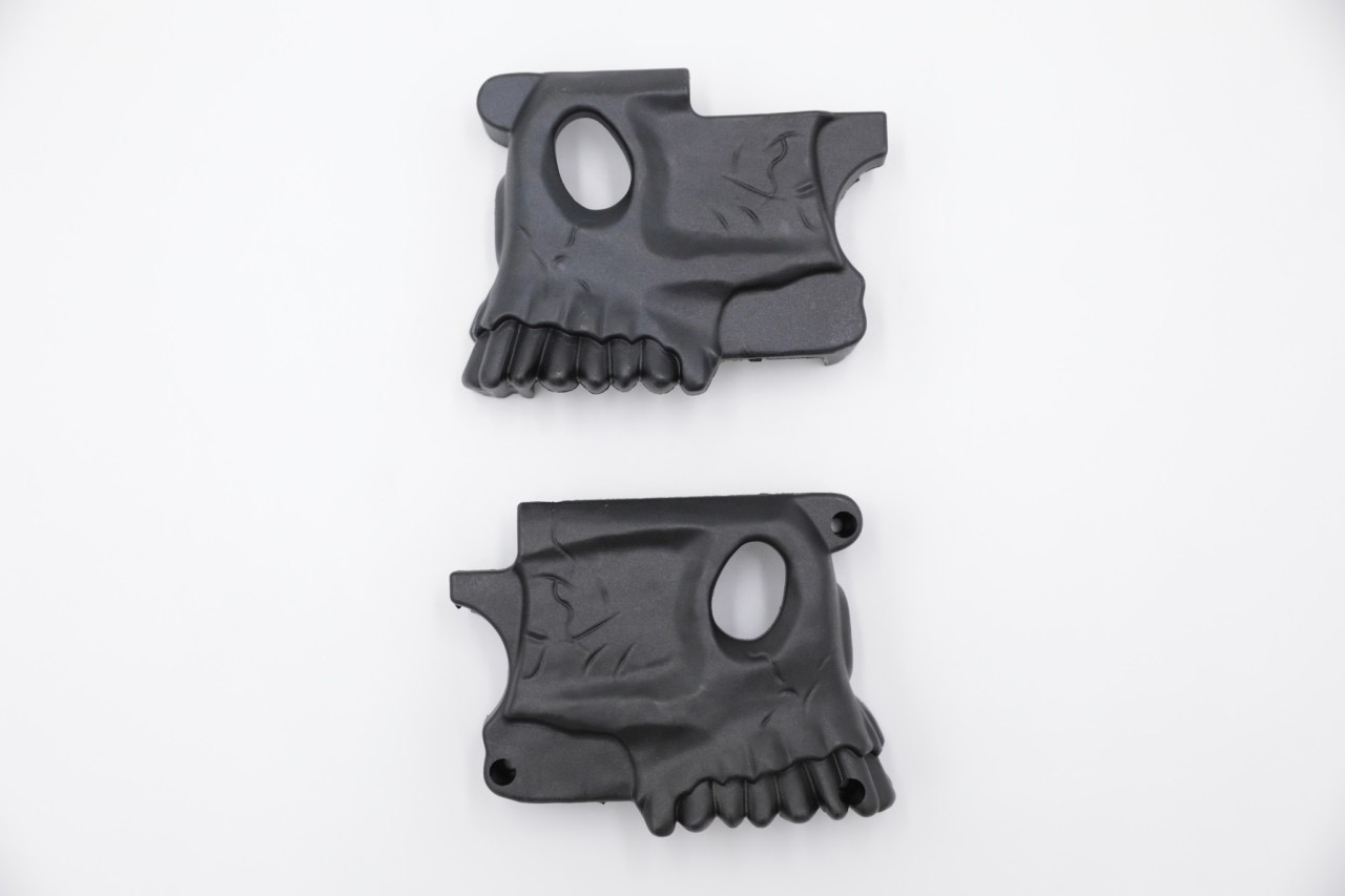 บ่อแม็กM4 Skull (บ่อแม็กทรงหัวกระโหลก) (M4 Mag-Well) สำหรับปืนตระกูล M4/M16 คุณสมบัติ : #ทำจากโพลิเมอร์เนื้อเหนียว #ออกแบบมาให้จับถนัดมือ #ช่วยให้โหลดแม็กกระซีนได้แม่นยำขึ้น #ติดตั้งง่าย #บางบอดี้ปืนอาจต้องมีการแต่งเพิ่มเติมเพื่อให้เข้าได้แนบสนิท สีดำ