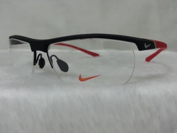 NIKE 7071/2 001 โปรโมชั่น พร้อมเลนส์ มัลติโค๊ต HOYA 4,200 บาท