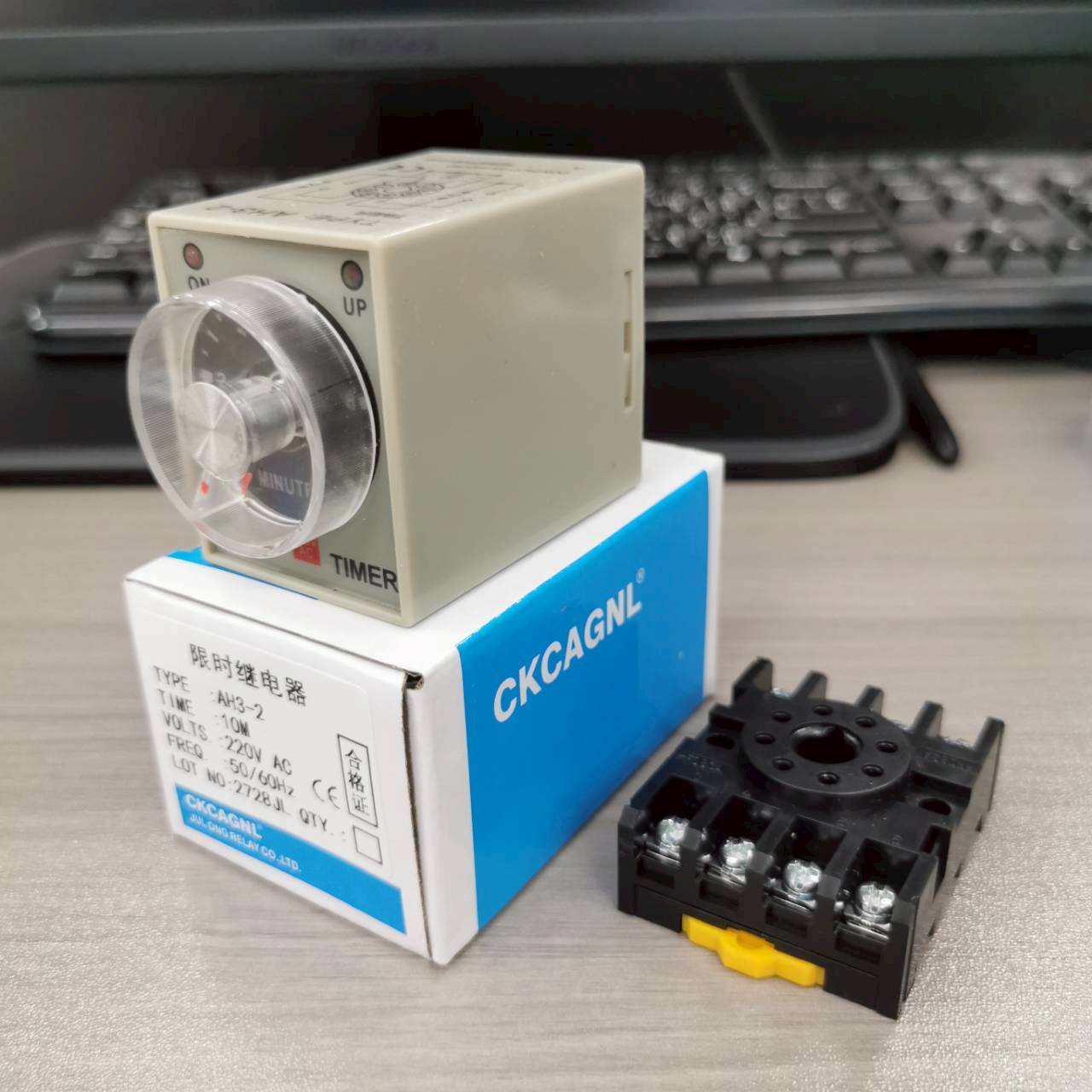 CKC Timer AH3-2 220V ไทม์เมอร์ ฟรีซ็อกเก็ต PF083A ช่วงเวลา 10 นาที Delay-ON CONTACT NO/NC 2 ชุด