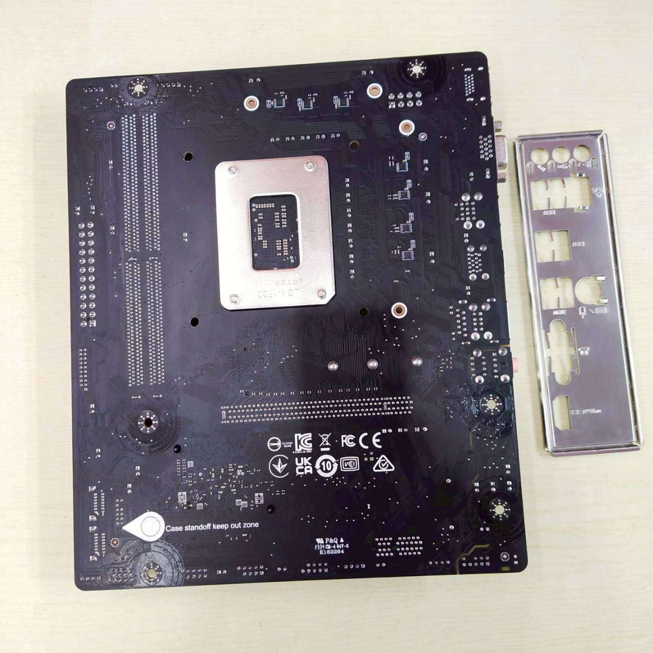 COMPUTER มือสอง เฉพาะ CASE Core i5 – 12400F 2.50GHz (CPU + M/B ประกัน J.I.B 10/03/2027)