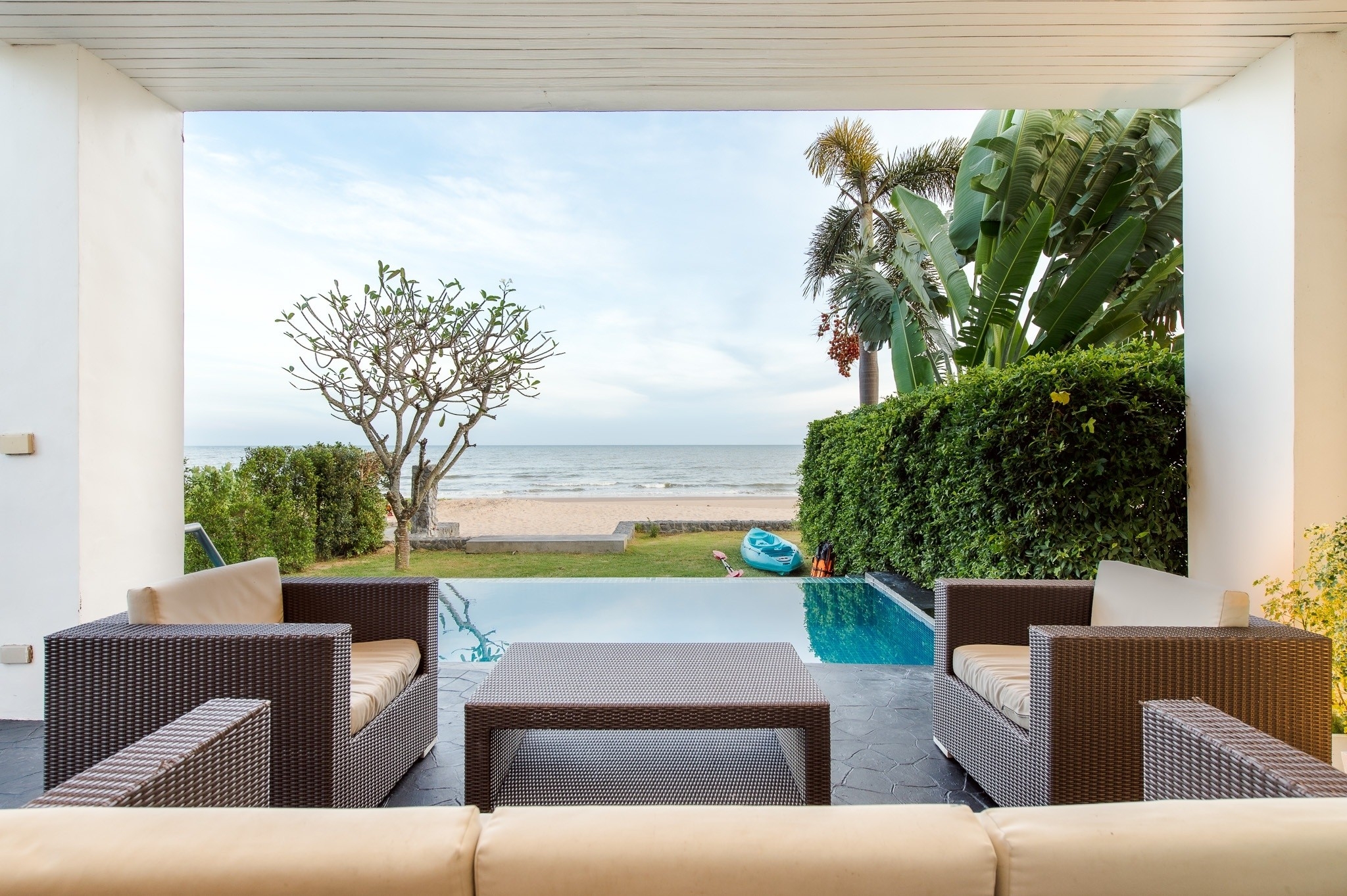 HR15088 บ้านพักติดทะเล S Beach pool villa Kuiburi