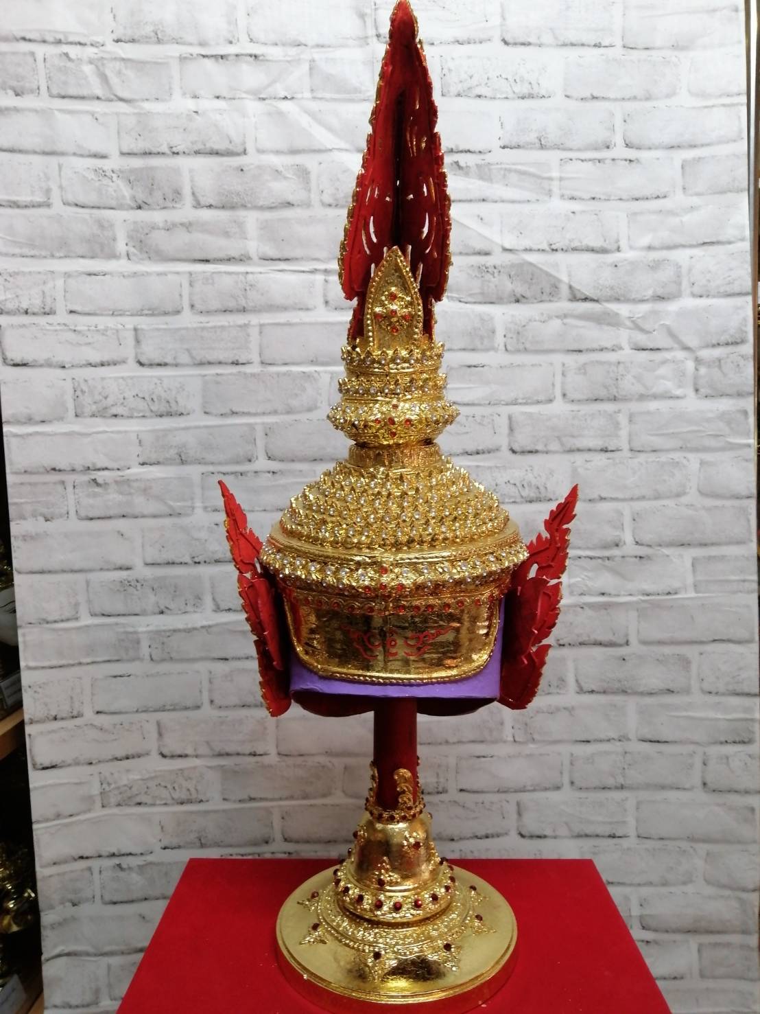 ไมยราพ ขนาดสวมหัว พร้อมขาตั้งไม้สีแดงฟรี