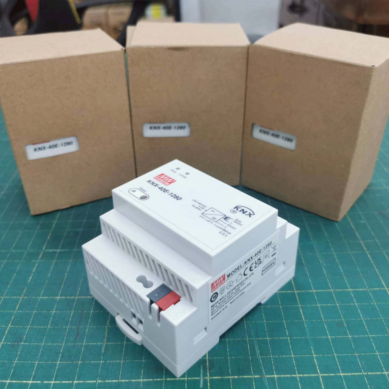 สวิทช์ชิ่งพาวเวอร์ซัพพลาย Meanwell KNX-40E-1280 POWER SUPPLY 40W 30V 1.28A