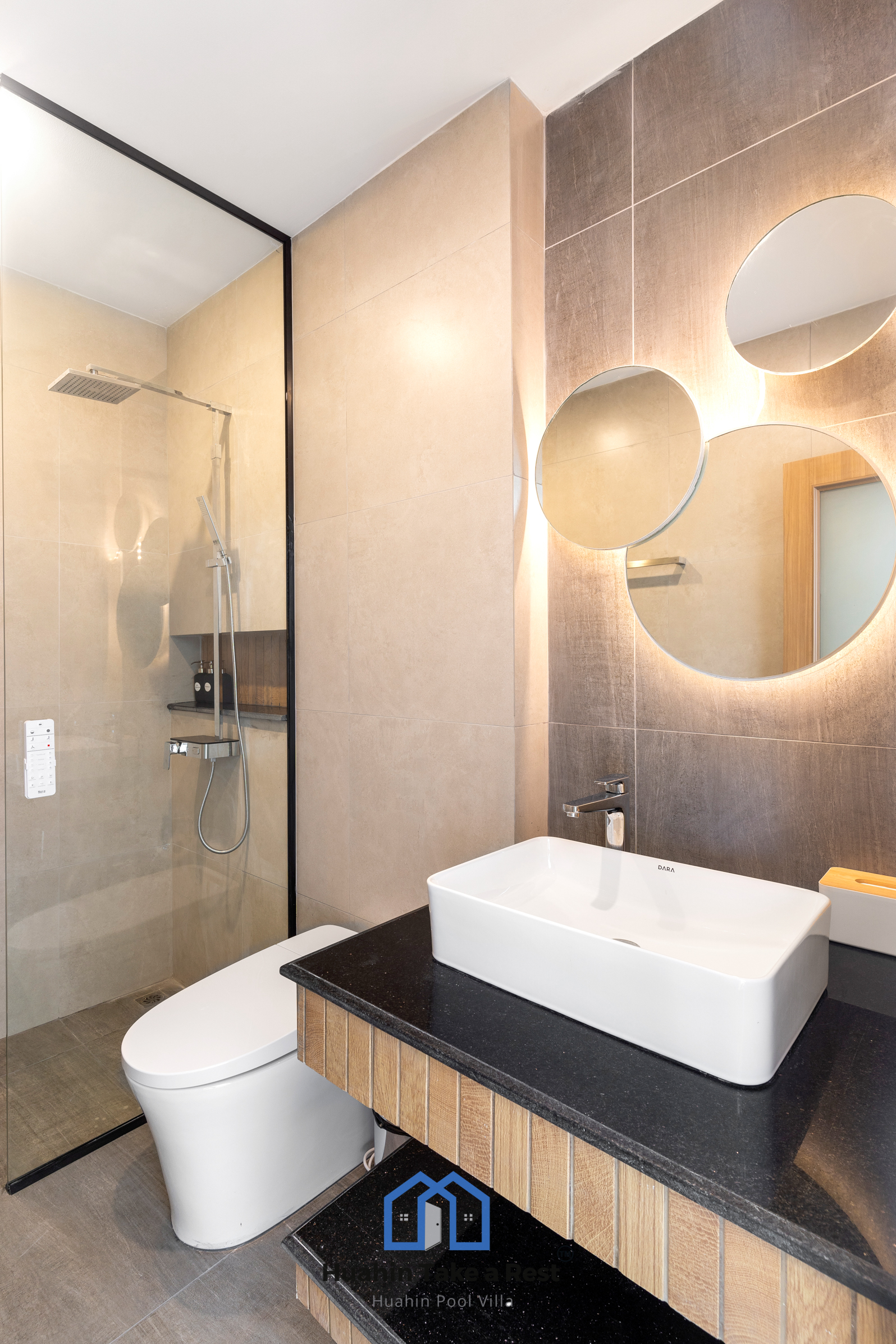 HR15051 บ้านพักติดทะเล The Colonial Beach สามร้อยยอด