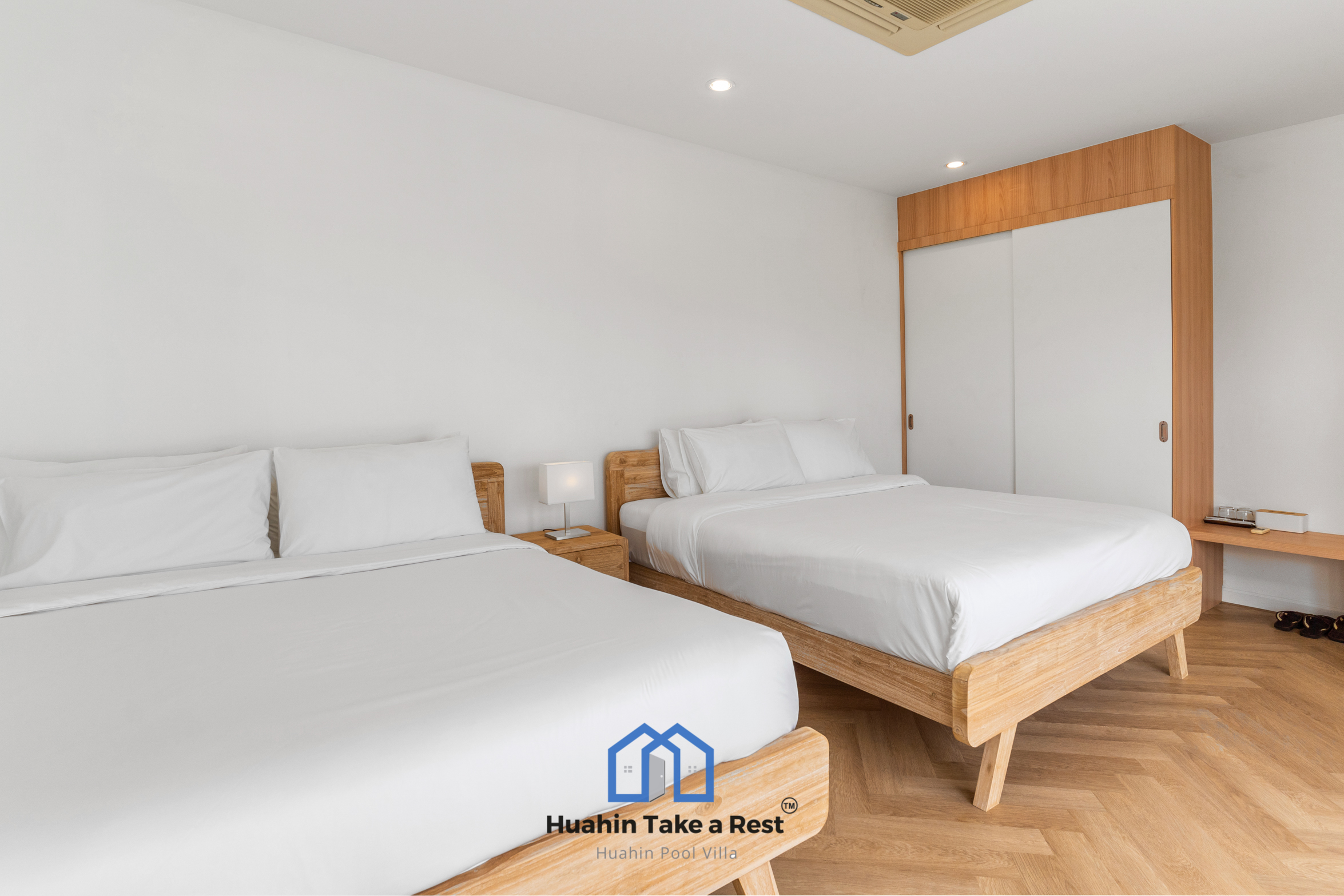 HR15051 บ้านพักติดทะเล The Colonial Beach สามร้อยยอด