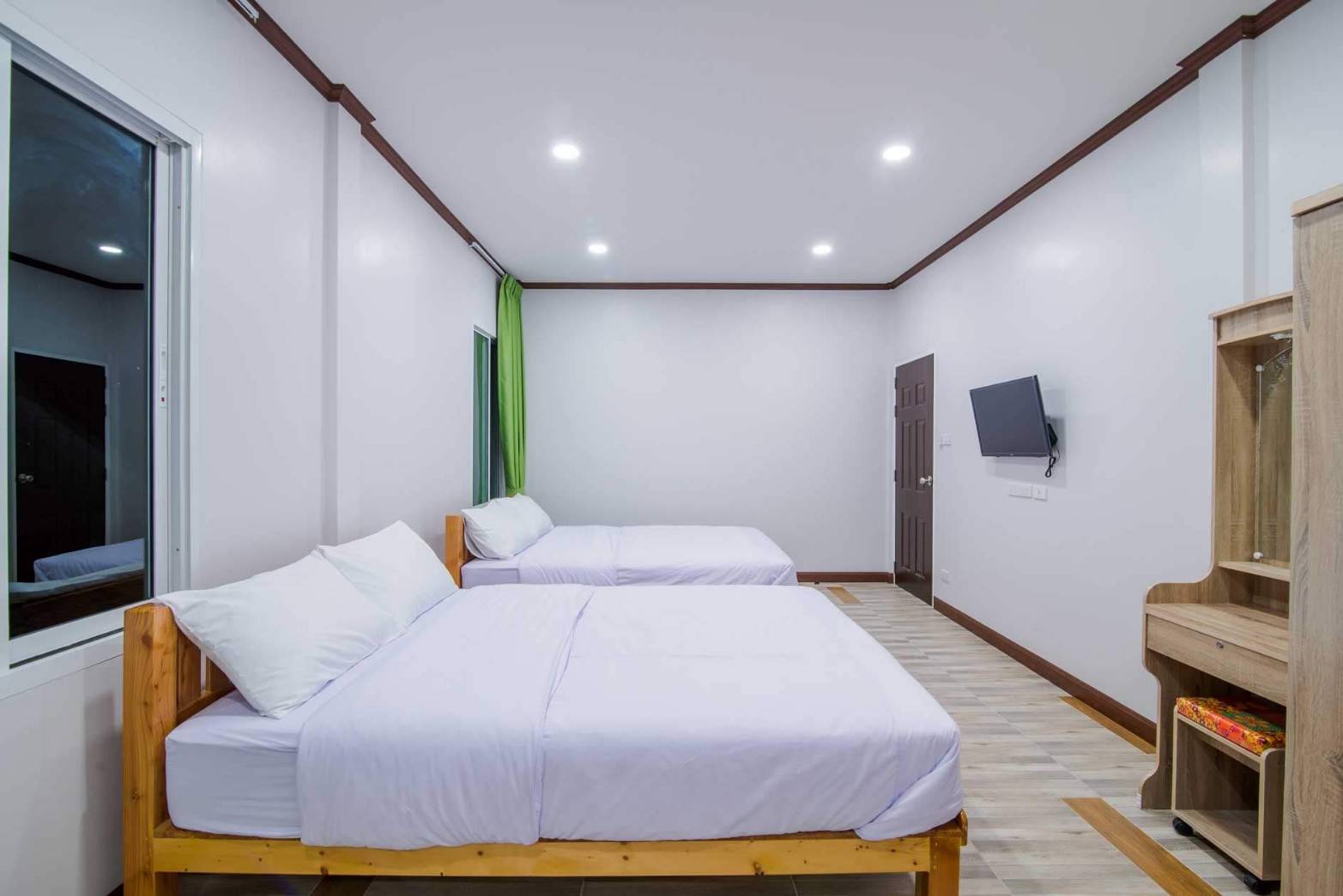 HR 5006 บ้านพักหัวหิน บ้านภูนภา คาราโอเกะ ไฟเธค โต๊ะพูล