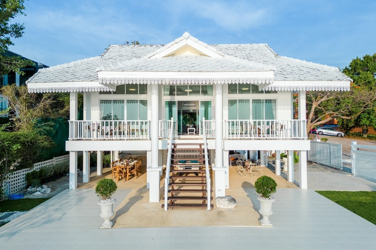 HR15076 บ้านพักติดทะเลหัวหิน The Luxe Beach Villa