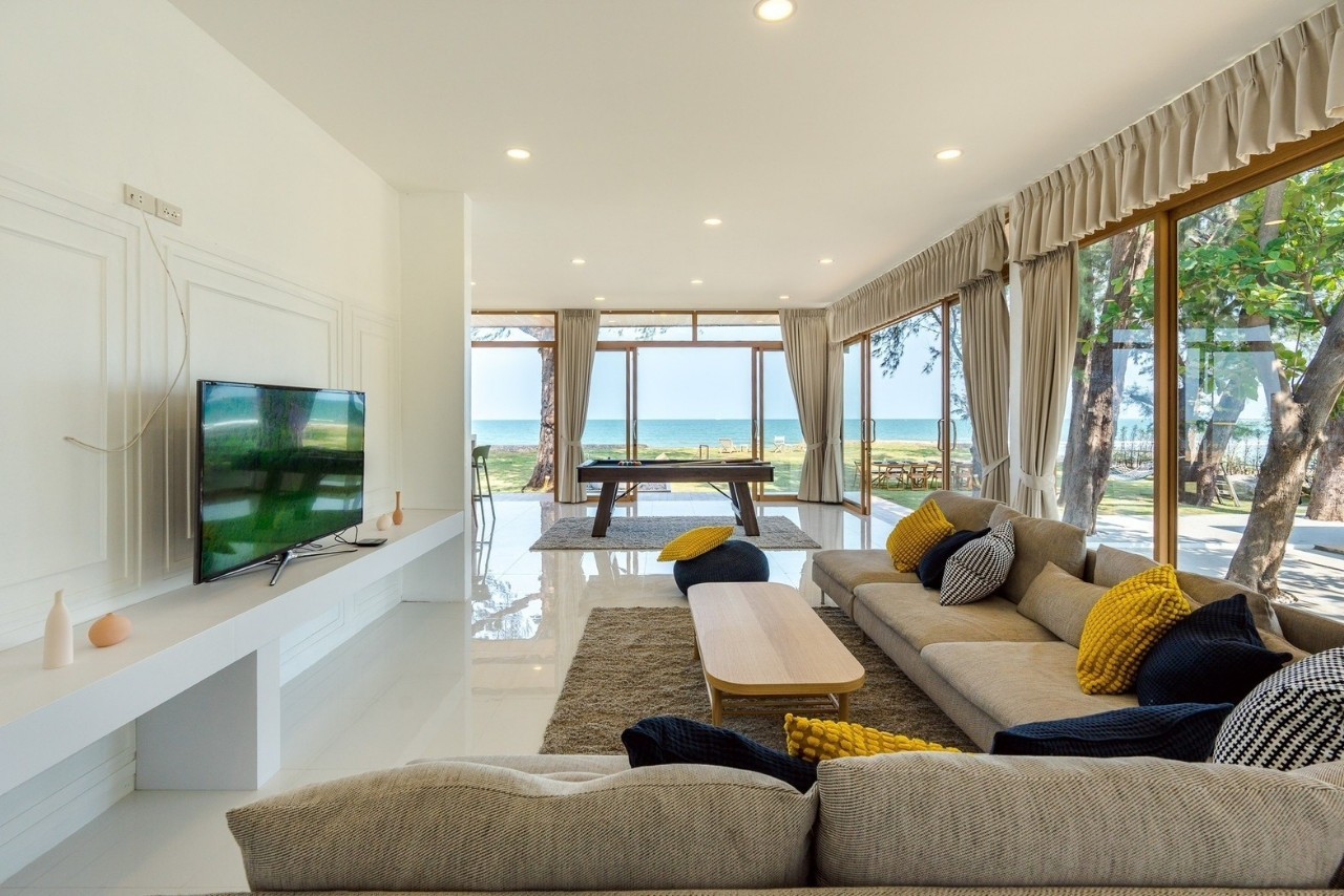 HR15080 The Bristol Beach Huahin Pool villa