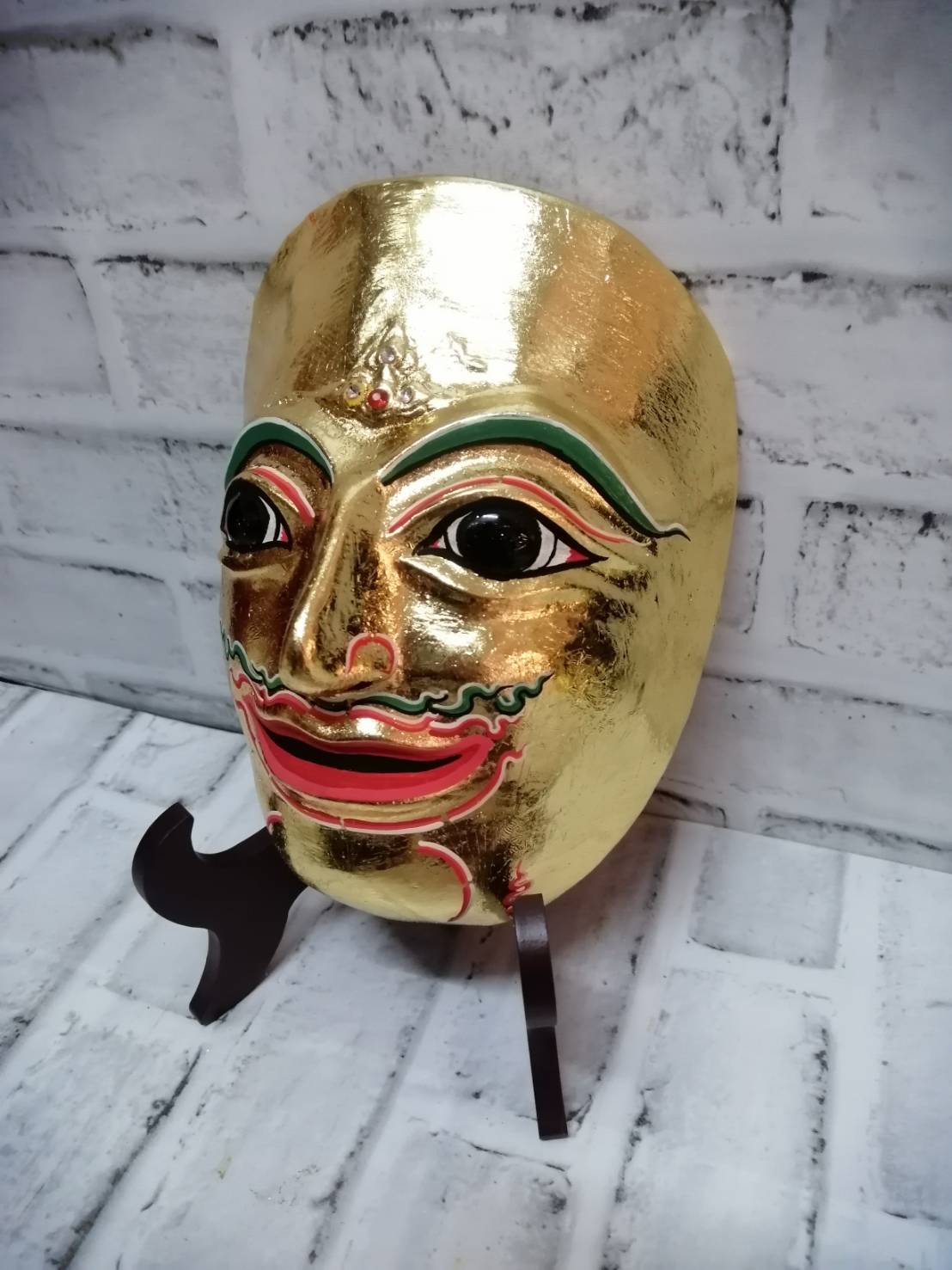 หน้ากาก พระลักษณ์ ใส่ตาแก้ว