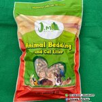 ขี้เลื่อยอัดแท่ง J.M Wood Pellet นำหนักบรรจุ 2 กก.ผลิตจากไม้สน ซึมซับน้ำได้มากถึง 4 เท่า